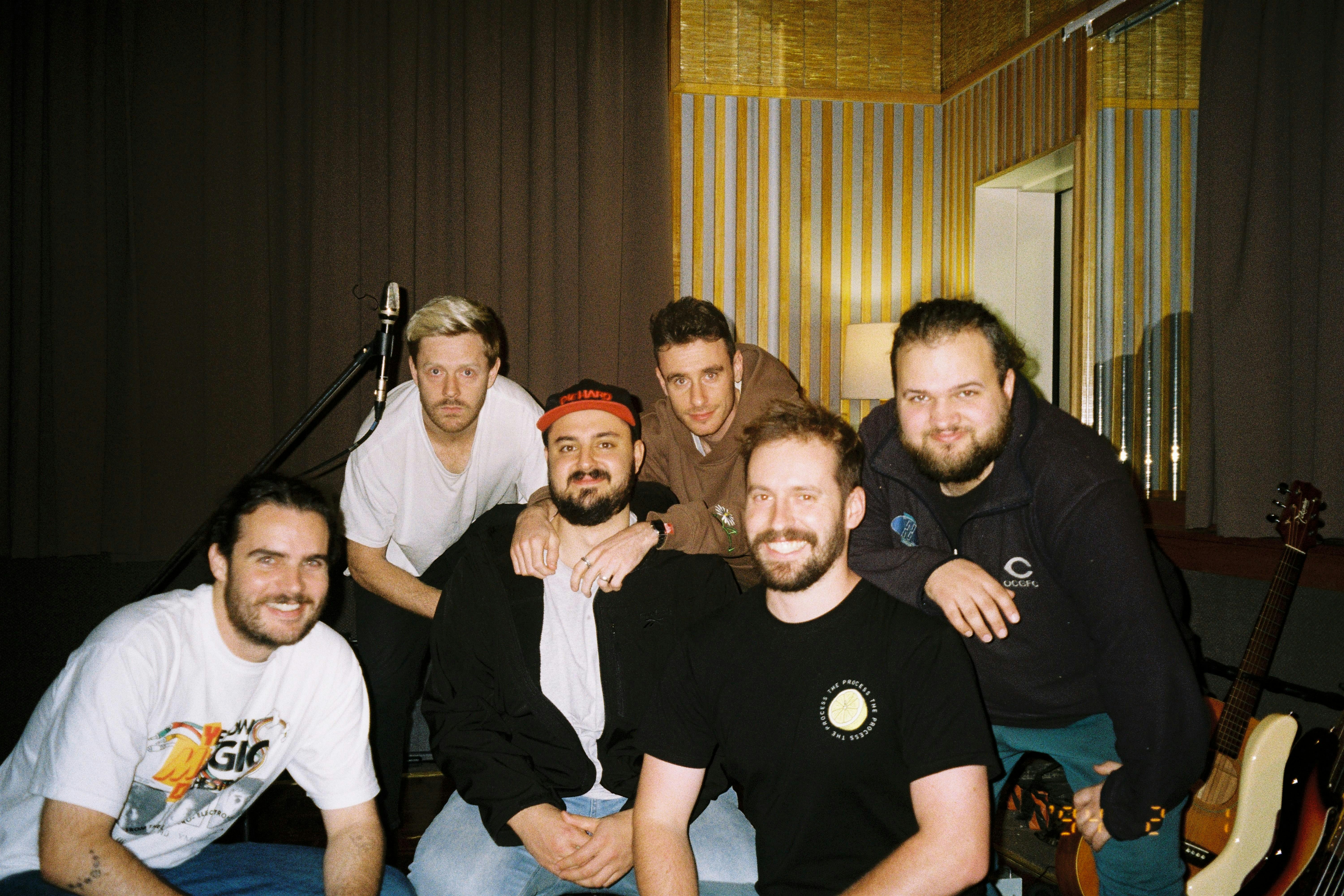 Barefoot Spacemen & Field Dream – Coast to Coast '26