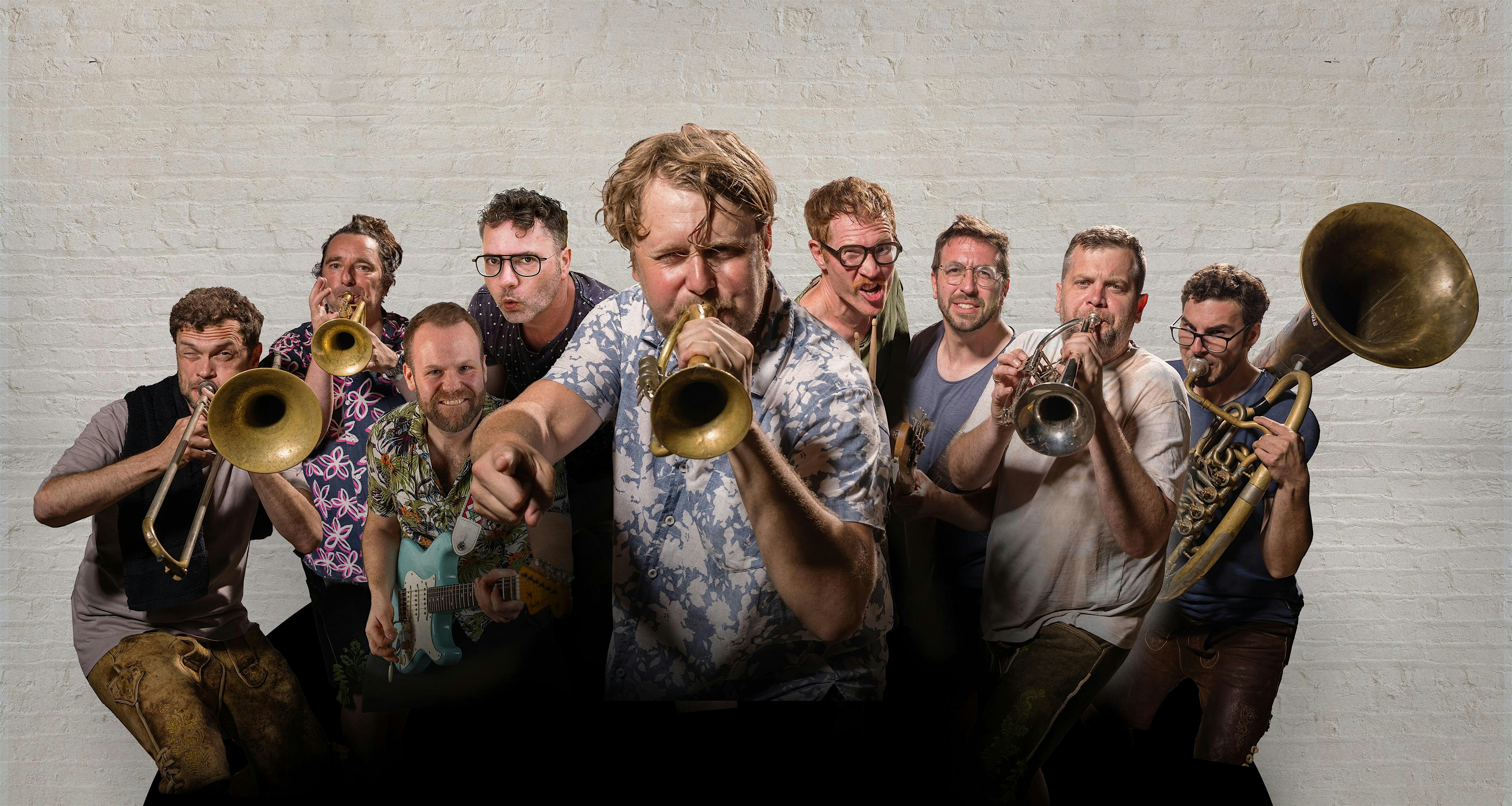 LABRASSBANDA & Special Guest