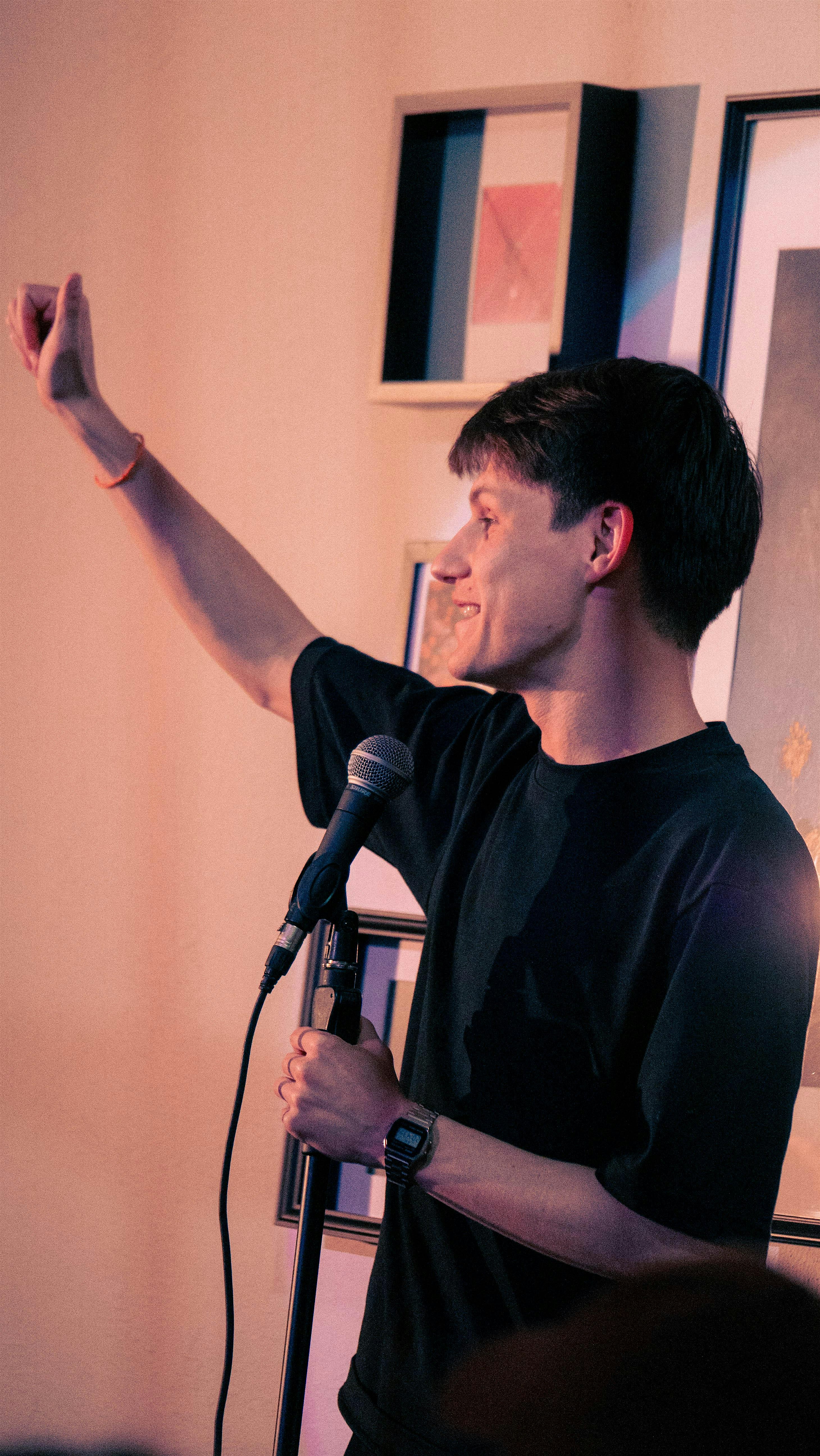 Pinguette Comedy Club à The People Tours